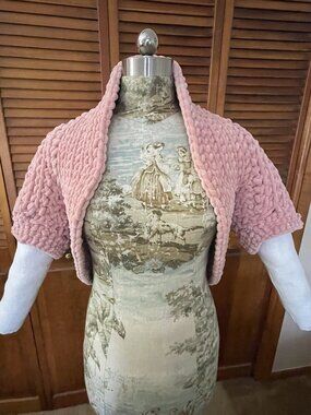 Chunky chenille knit shrug- Pink